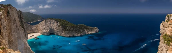 Panorama Niesamowitej Plaży Navagio Wyspie Zakynthos Plażą Wraków Statków Zatoką — Zdjęcie stockowe