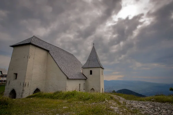 Szent Ursula Templom Urslja Gora Tetején Egy Hegy Szlovénia Koroska — Stock Fotó