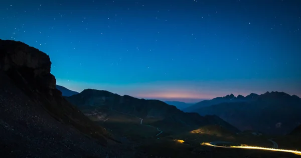 Panorama Madrugada Visto Desde Paso Montaña Grossglockner Con Multitud Visible —  Fotos de Stock