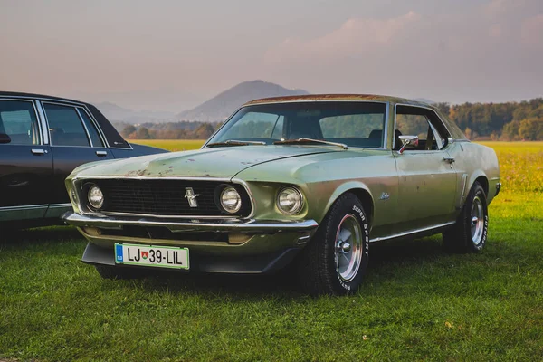 Levec Eslovenia Octubre 2018 Vintage 1969 Mustang Color Verde Con —  Fotos de Stock