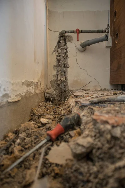 Broken Water Pipe Apartment Visible Hole Ground Tiles Old Concrete — Stock Photo, Image