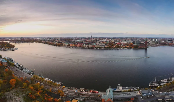Krásná Krajinná Fotografie Stockholmské Městské Krajiny Skinnarviksberget Začátku Podzimu Krásné — Stock fotografie