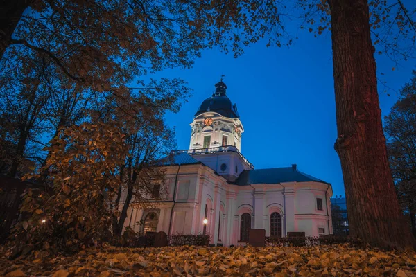 Kościół Adolfa Fredrika Sztokholmie Zdjęcie Zrobione Nocą Niebieskiej Godzinie Podczas — Zdjęcie stockowe