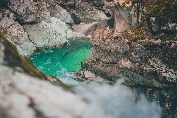 Hermosas Cascadas Agua Cascadas Pequeñas Valle Lepena Los Alpes Julianos — Foto de Stock