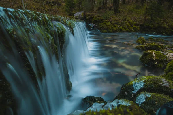 Pequena Barragem Água Nascente Rio Kamniska Bistrica Eslovénia Tempo Inverno — Fotografia de Stock