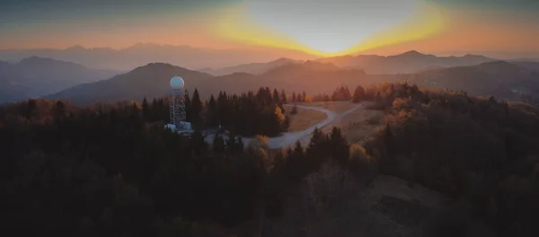 Vista Panorâmica Drone Aéreo Radar Chuva Radar Doppler Meteorológico Para — Fotografia de Stock