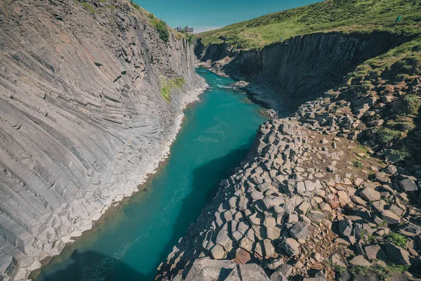 Incredibile Canyon Studlagil Con Alte Colonne Basalto Islanda Una Giornata — Foto Stock