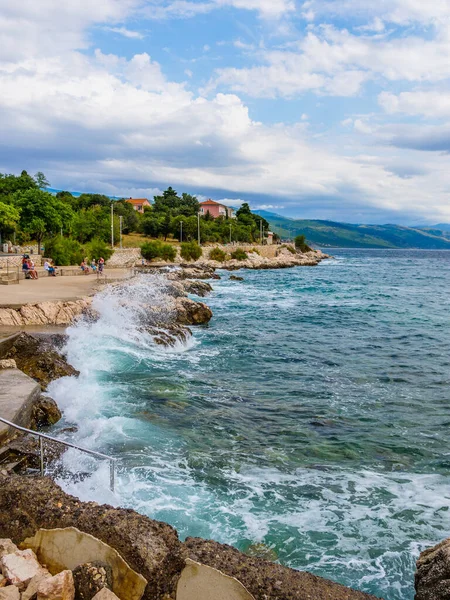 Хвилі Пляжі Бухтами Каменями Хорватії — стокове фото