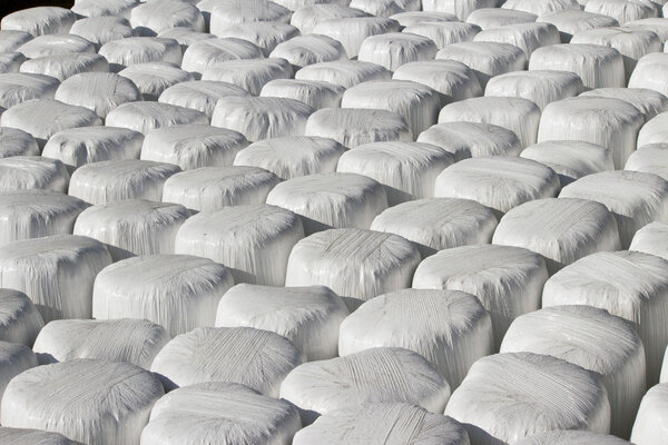 Завернутые силосы
