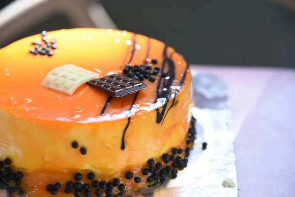 Délicieux Gâteau Orange Avec Glaçage Décoration Fruits Frais Orange Chocolat — Photo