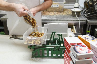 Geleneksel şekerlemeler ve şekerlemeler elde yapılır. boş kopyalama alanı