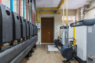 Kazan ve Isıtma sisteminin bir evin boruları