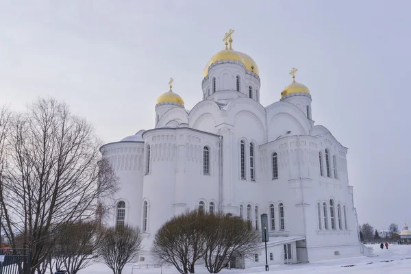 Holy Transfiguration Cathedral in Holy Trinity Seraphim-Diveevo — Stock Photo, Image