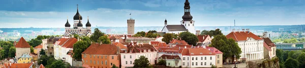 Vue panoramique sur le vieux Tallinn — Photo