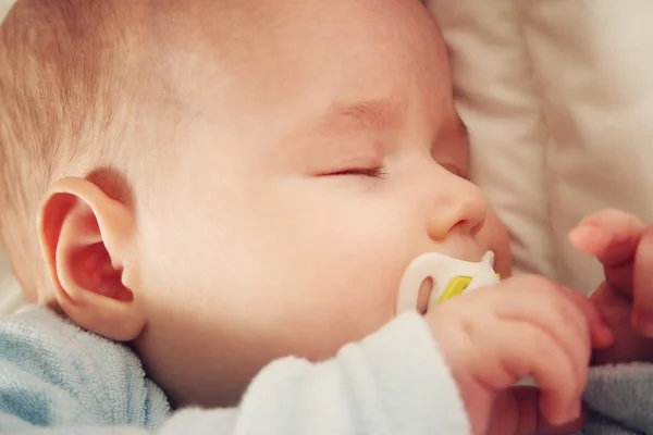 Bebê dormindo — Fotografia de Stock