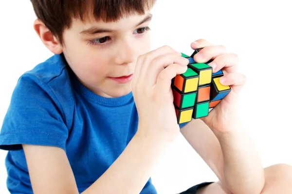 Chłopiec Rozwiązywanie problemów — Zdjęcie stockowe