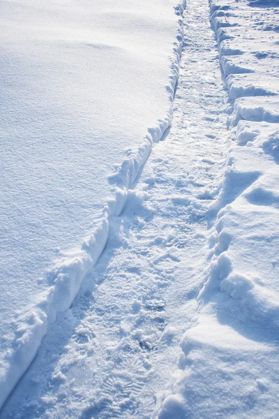 Sökvägen i snön — Stockfoto