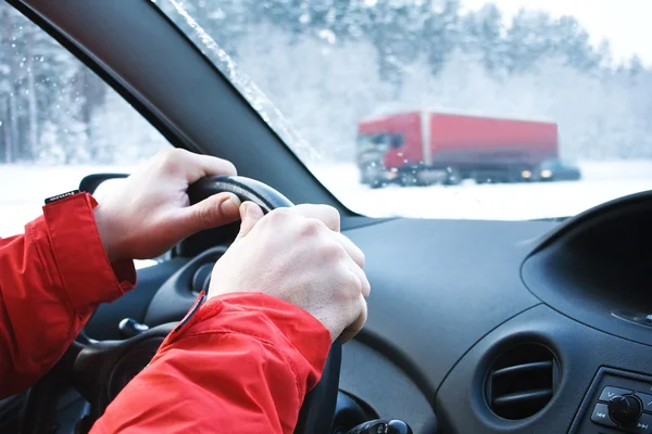 Fahren bei Schneefall — Stockfoto