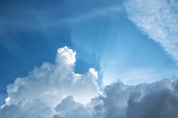 White clouds in the sky — Stock Photo, Image