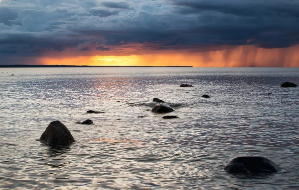 Paisaje marino al atardecer — Foto de Stock