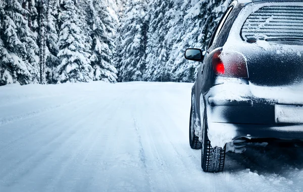 Winterstraße am Morgen — Stockfoto