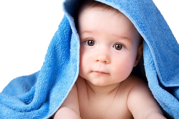 可爱的小宝宝一条毛巾 — 图库照片