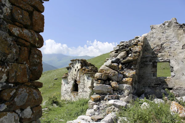 Arquitetura medieval na Ossétia do Norte Fotografias De Stock Royalty-Free