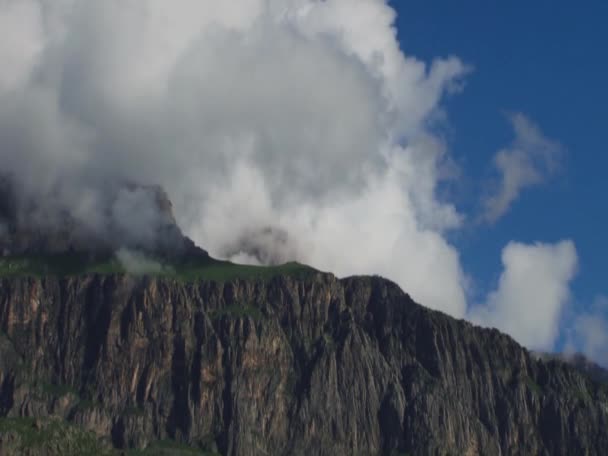 Gargantas de montaña Kurtat — Vídeo de stock