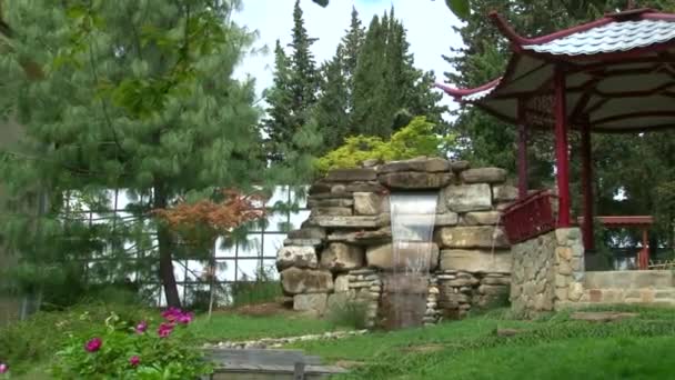 Panorama sobre o jardim japonês no arboreto — Vídeo de Stock