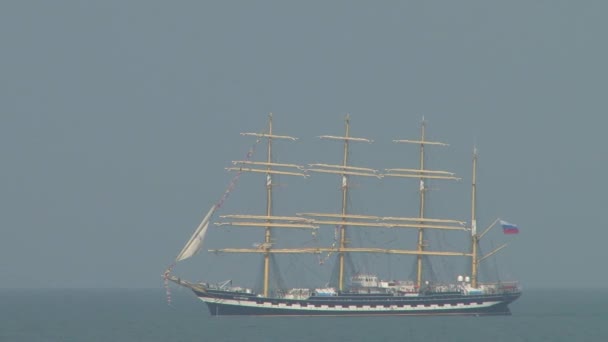 Four-masted barque "Kruzenshtern" is sailing in the Black Sea — Stock Video