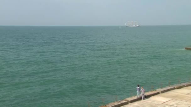 Four-masted barque "Kruzenshtern" is sailing in the Black Sea — Stock Video