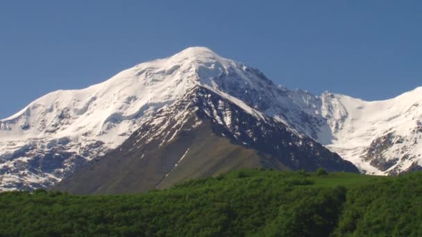 Nature and landscapes mountainous gorges — Stock Video