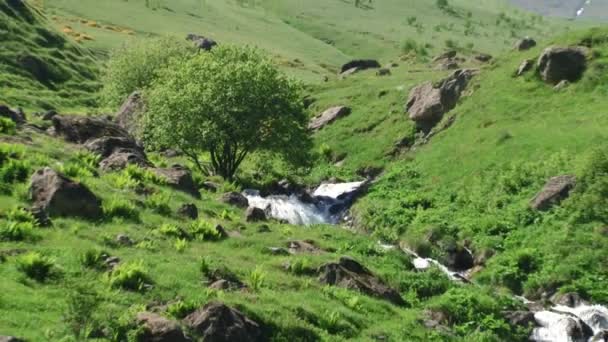 Natuur en landschap bergachtige kloven — Stockvideo