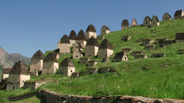 The medieval city of the dead in the village of Dargavs in North Ossetia-Alania — Stock Video