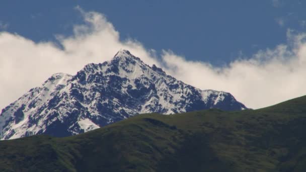 Nature and landscapes mountainous gorges — Stock Video