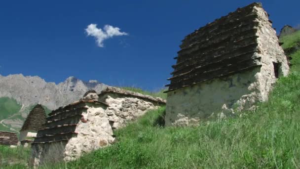 The medieval city of the dead in the village of Dargavs in North Ossetia-Alania — Stock Video