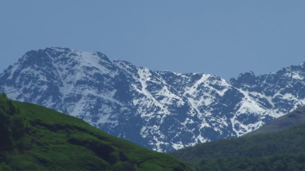 Natuur en landschap bergachtige kloven — Stockvideo