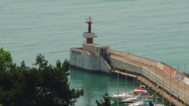 Het Revier/gebied van de Zwarte Zee voor de kust van Sotsji — Stockvideo