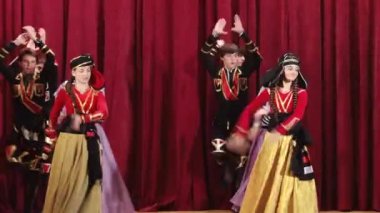 Çocuk dans topluluğu 