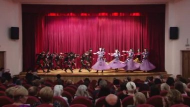 Çocuk dans topluluğu 