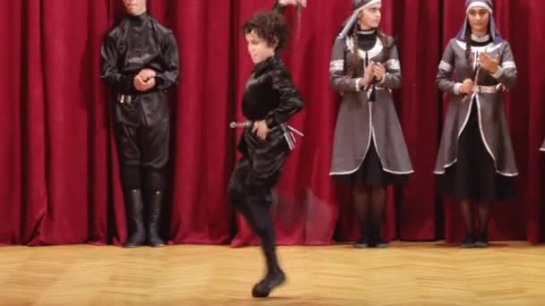 Address children's dance ensemble "Iveria" the city of Sochi on the concert — Stock Video