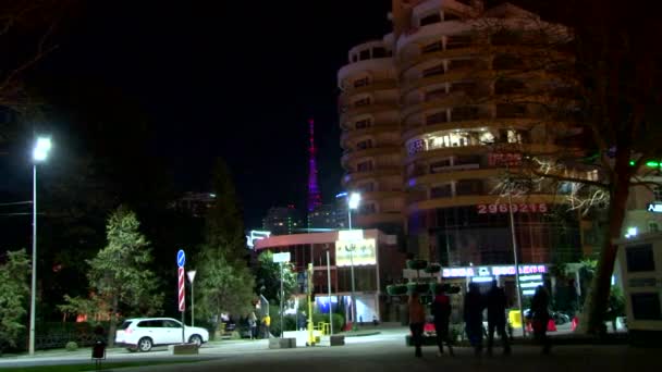Vues nocturnes au centre-ville de Sotchi pendant les Jeux Olympiques de février 2014 — Video
