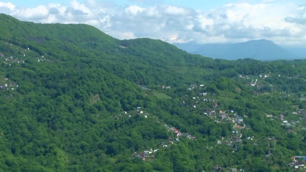 Panoramatický výhled na centrum města Soči a okolí na černém moři — Stock video