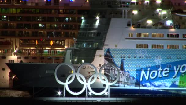 夜ビュー ダウンタウン ソチ 2014 年 2 月のオリンピックの間に — ストック動画