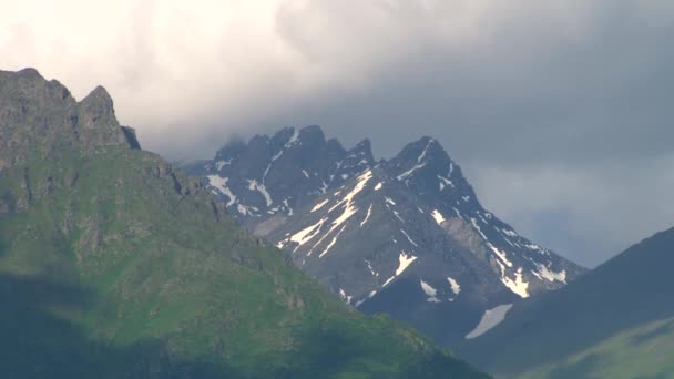 Kurtat Gorge in Noord-Ossetië. — Stockvideo