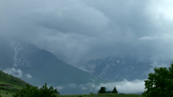 Typen en attracties Kurtat kloven van Noord-Ossetië-Alanië, Rusland, de Kaukasus. — Stockvideo