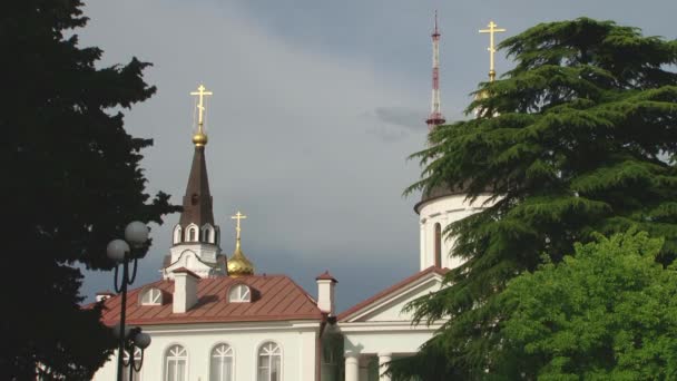 Binalar katedral Archangel Michael Sochi, Rusya Federasyonu — Stok video