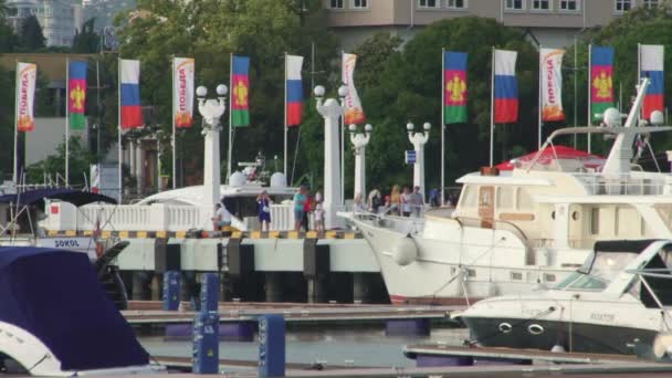 Voir les ports maritimes de Sotchi, Russie — Video