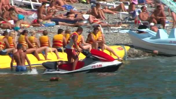 Karadeniz Köyü yaz tatili. Lazarevskoye dağlar. Sochi. — Stok video