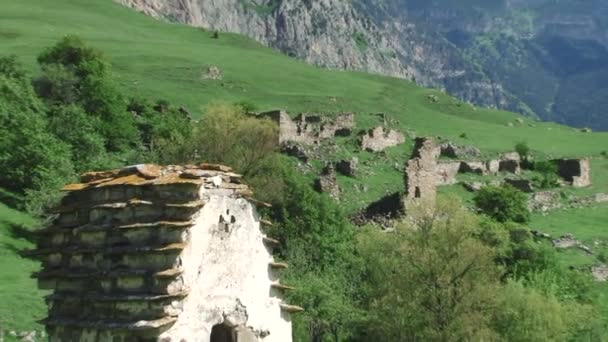 Garganta del Kurtat en Osetia del Norte-Alania, Cáucaso, Rusia — Vídeos de Stock